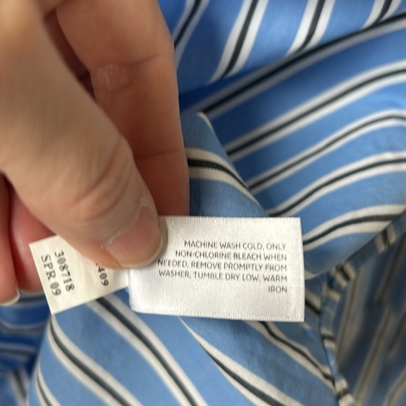 Old Navy Button Down Shirt - Picture 9 of 11